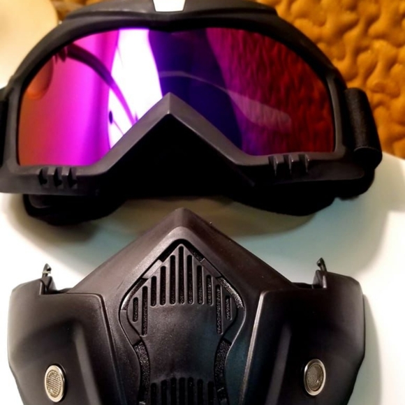 Motorcycle Goggles - Picture 5 of 11